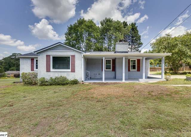 Property at 206 Sylvia Rd, Easley, SC 29642, 3 beds, 1.5 baths