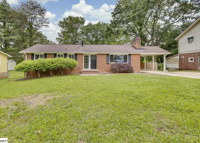 Property at 422 Fairmont Dr, Greenville, SC 29605, 3 beds, 2 baths