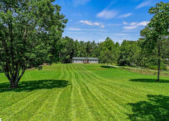 Property at 274 Falcon Dr, Fountain Inn, SC 29644, 4 beds, 2 baths