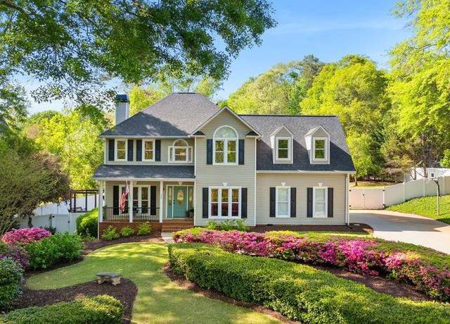 Property at 332 Tracy Ln, Moore, SC 29369, 4 beds, 2.5 baths