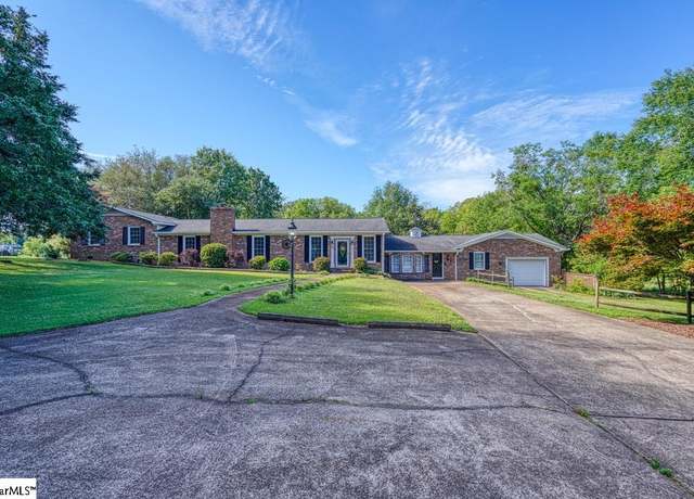 Property at 3761 Highway 357, Inman, SC 29349, 3 beds, 2.5 baths