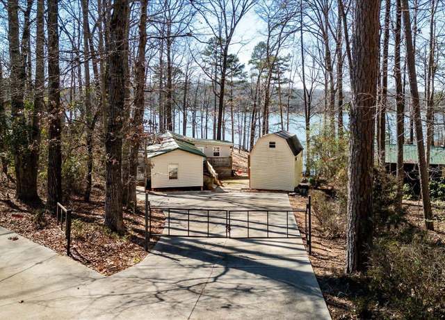 Property at 194 S Port Bass Dr, Fair Play, SC 29643-2043, 2 beds, 1 bath