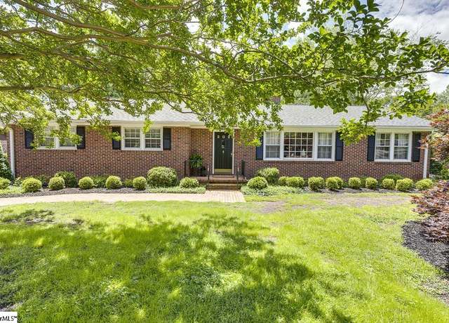 Property at 202 Roberta Dr, Greenville, SC 29615, 3 beds, 2 baths
