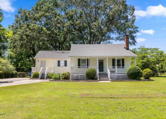Property at 5 Broad Vista Blvd, Taylors, SC 29687, 2 beds, 2.5 baths
