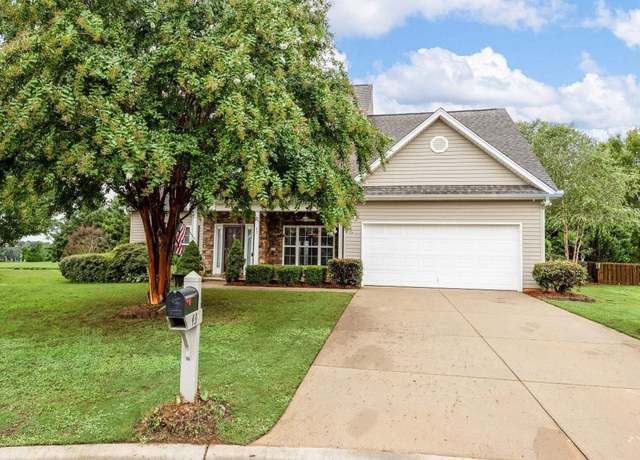 Property at 43 Hurshfield Ct, Taylors, SC 29687, 4 beds, 2.5 baths