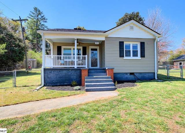 Property at 743 Pickens Dr, Liberty, SC 29657, 2 beds, 1 bath
