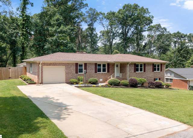 Property at 8 Ravensworth Rd, Taylors, SC 29687, 4 beds, 2 baths
