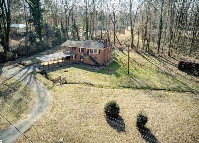 Property at 75 Crestview Dr, Greenville, SC 29609, 3 beds, 1.5 baths