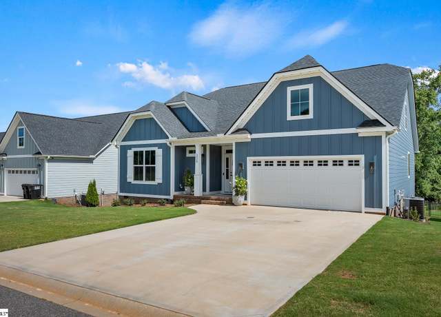 Property at 326 Summerall Dr, Anderson, SC 29621, 3 beds, 2.5 baths