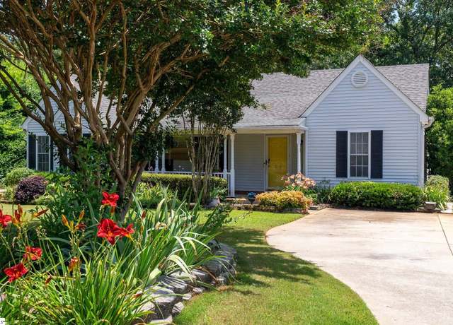 Property at 318 Weeping Willow Dr, Seneca, SC 29672, 3 beds, 2.5 baths