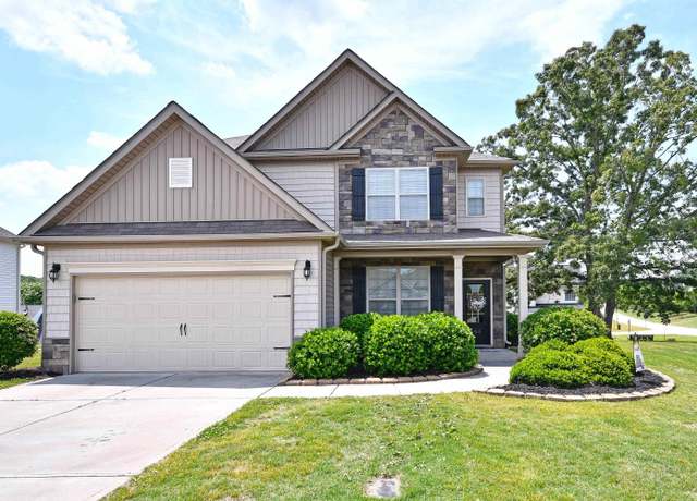 Property at 200 Marshfield Ct, Easley, SC 29642, 4 beds, 2.5 baths