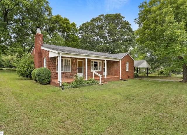 Property at 218 Mauldin St, Williamston, SC 29697, 4 beds, 2 baths