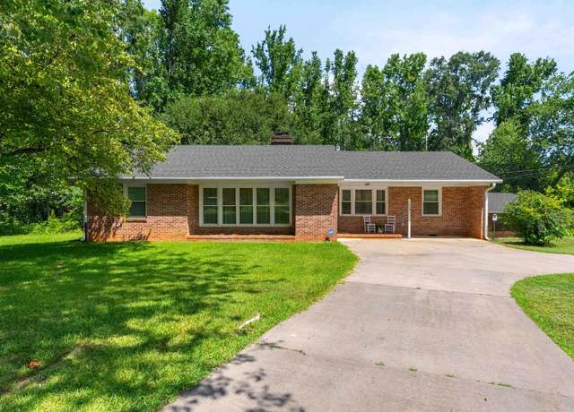 Property at 115 Kingston Dr, Laurens, SC 29360, 3 beds, 2 baths