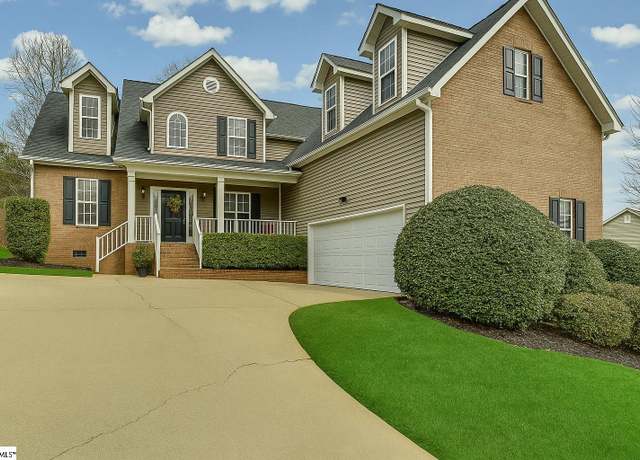 Property at 102 Beckworth Dr, Taylors, SC 29687, 4 beds, 2.5 baths