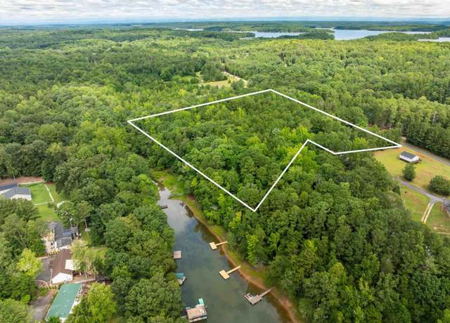 Property at 02 Pinetree Rd, Townville, SC 29689