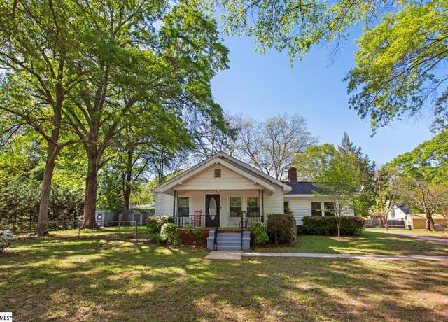 Property at 116 Berea Dr, Greenville, SC 29617, 4 beds, 2 baths