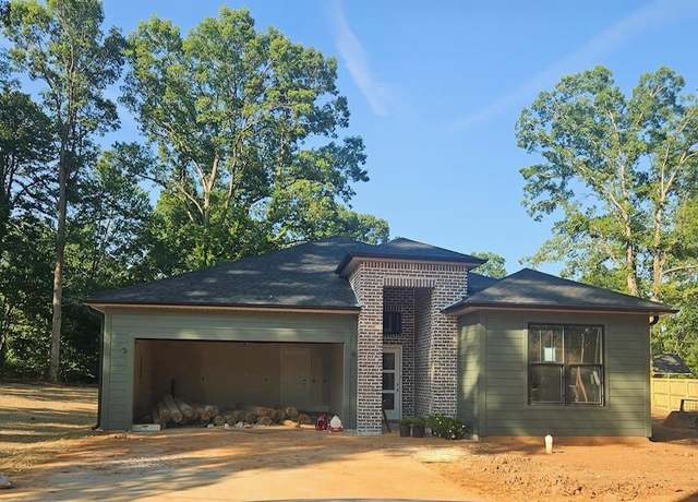 Property at 4 Sheffield Ln, Taylors, SC 29687, 3 beds, 2 baths