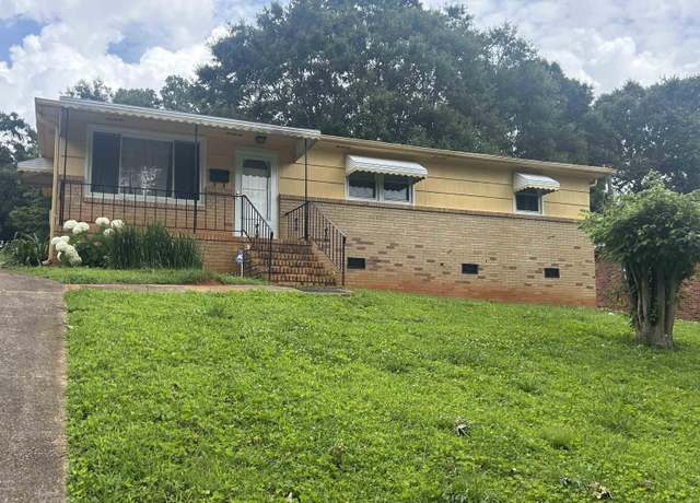 Property at 9 Roosevelt Ave, Greenville, SC 29607, 3 beds, 1.5 baths