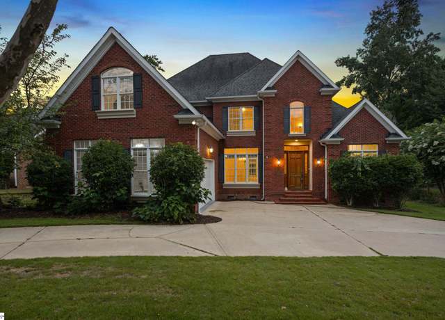 Property at 236 Horseshoe Lake Dr, Spartanburg, SC 29306, 4 beds, 3.5 baths
