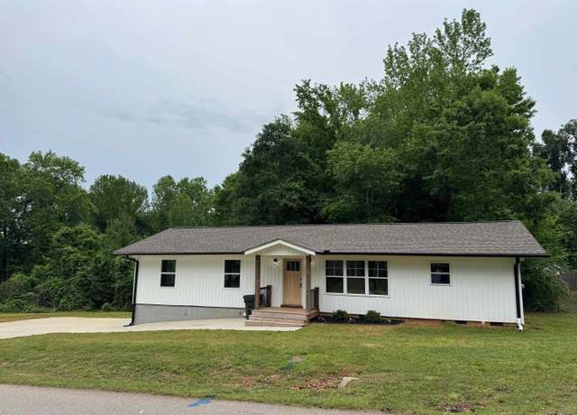 Property at 204 Wofford Rd, Taylors, SC 29687, 3 beds, 2.5 baths