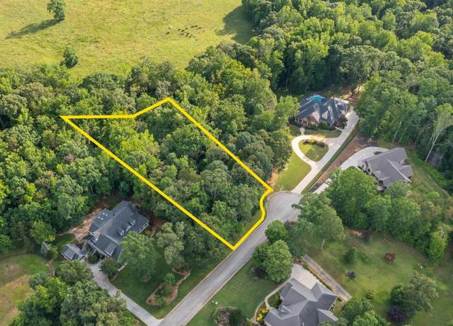Property at 107 Woodland Hills Ln, Fountain Inn, SC 29644