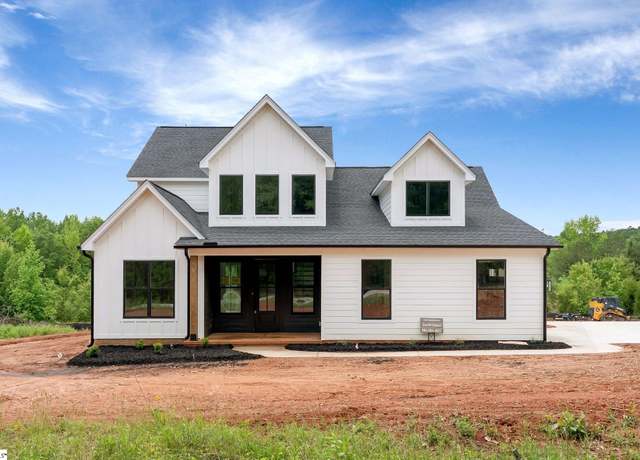 Property at 15 Burns Rd, Travelers Rest, SC 29690, 4 beds, 2.5 baths