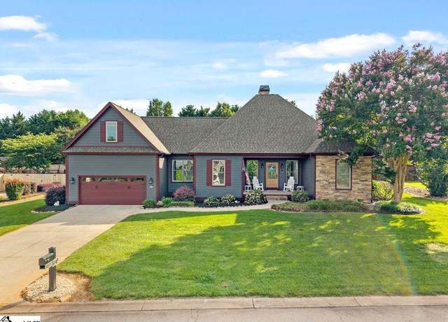 Property at 325 Reflection Dr, Lyman, SC 29365, 3 beds, 2.5 baths