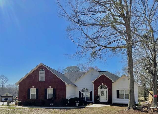Property at 191 Amberwood Dr, Anderson, SC 29621, 4 beds, 3 baths