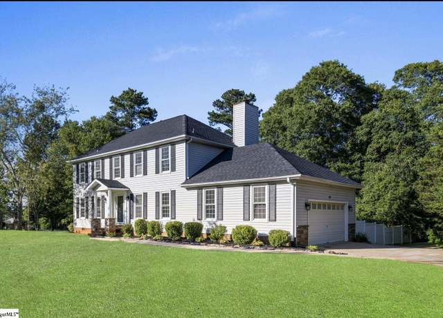 Property at 612 Walnut Way, Anderson, SC 29626, 4 beds, 2.5 baths