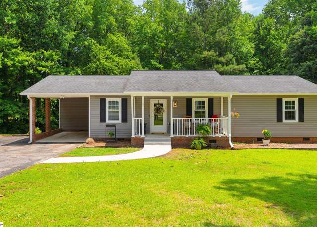 Property at 1907 Fifth Avenue Ext, Clinton, SC 29325, 3 beds, 2 baths