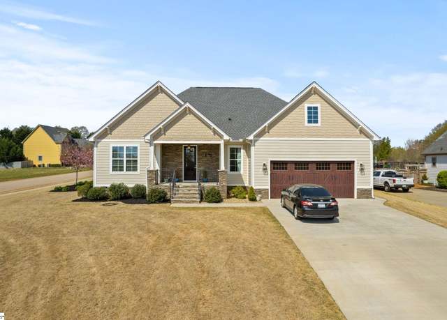 Property at 123 Carshalton Dr, Lyman, SC 29365, 3 beds, 2.5 baths