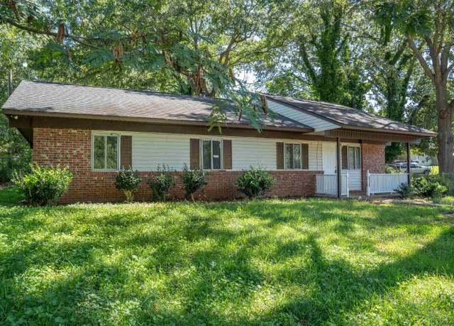 Property at 103 Moffit Ct, Spartanburg, SC 29301, 4 beds, 1.5 baths