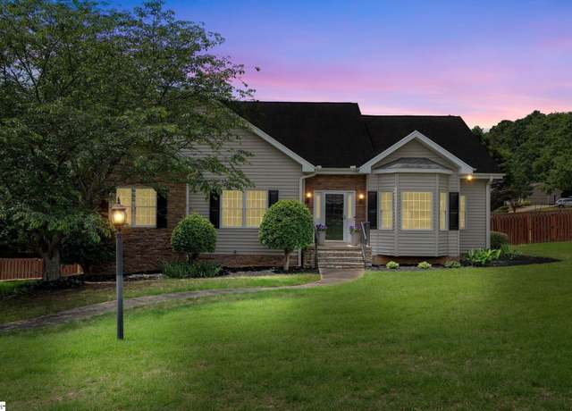 Property at 100 Saint Lukes Cir, Easley, SC 29642, 3 beds, 3 baths
