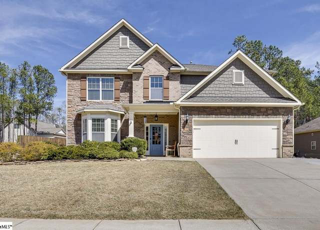 Property at 101 Trailwood Dr, Fountain Inn, SC 29644, 5 beds, 3 baths