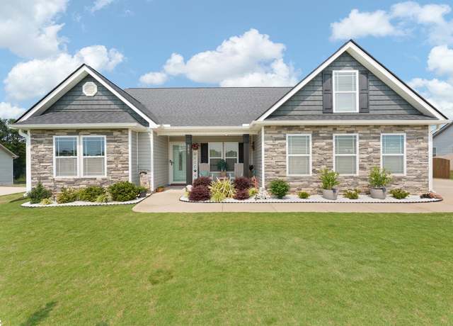 Property at 309 Old Kimbrell Rd, Boiling Springs, SC 29316, 4 beds, 2.5 baths