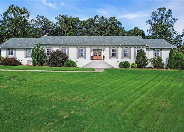 Property at 115 Shelton Rd, Travelers Rest, SC 29690, 4 beds, 4 baths