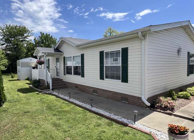 Property at 205 Pebble Springs Dr, Taylors, SC 29687, 3 beds, 2 baths