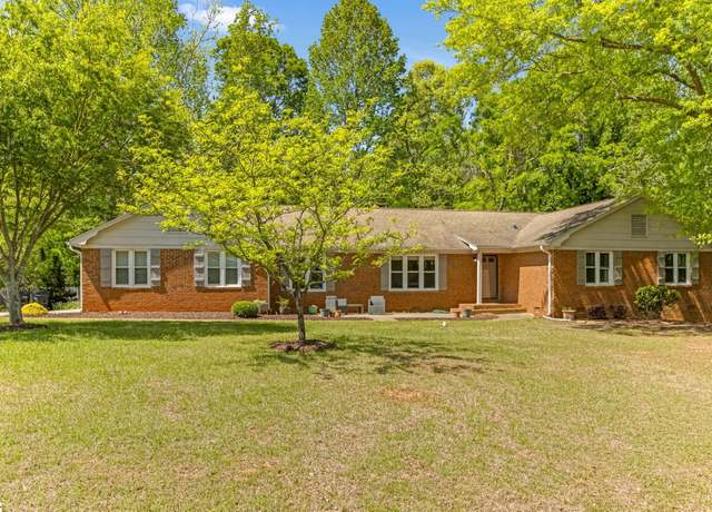 Property at 711 Meadowbrook Dr, Spartanburg, SC 29307, 4 beds, 2 baths