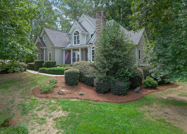 Property at 1909 Dunlin Ct, Taylors, SC 29687, 5 beds, 3.5 baths