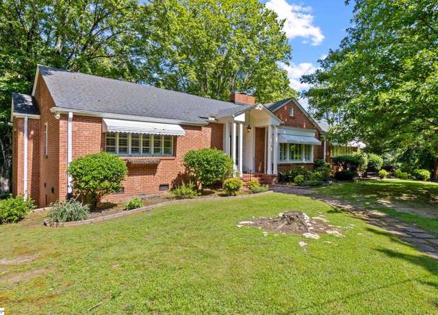 Property at 6850 Augusta Rd, Greenville, SC 29605, 4 beds, 3 baths
