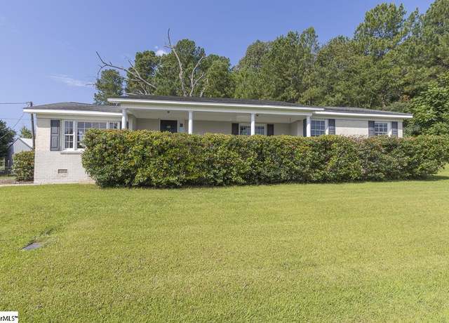 Property at 400 Tripp Rd, Piedmont, SC 29673, 3 beds, 2 baths
