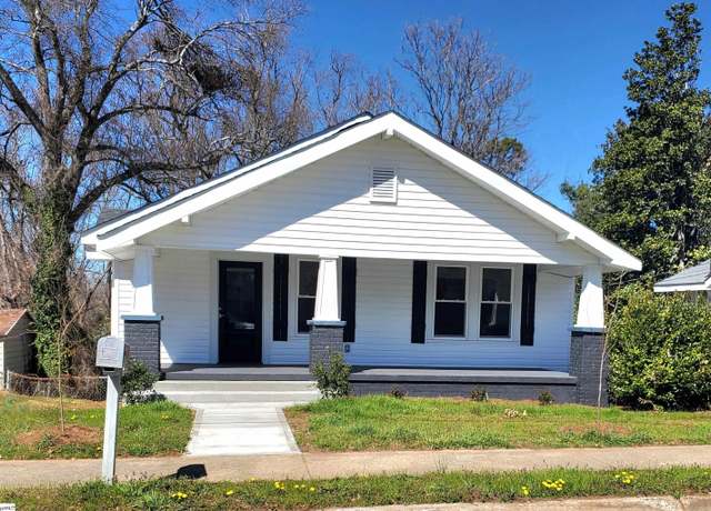 Property at 1513 E North St, Greenville, SC 29607-1359, 2 beds, 2 baths