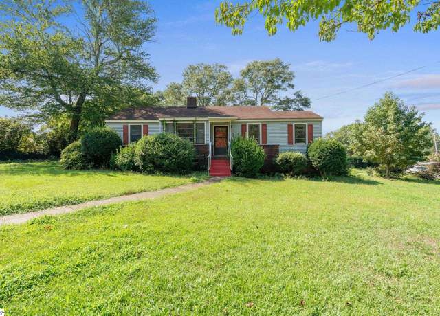 Property at 122 Legrand Blvd, Greenville, SC 29607, 3 beds, 1.5 baths