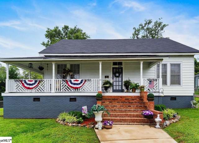 Property at 15 S Greenwood Ave, Ware Shoals, SC 29629, 3 beds, 1.5 baths