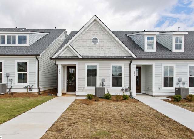 Property at 332 Lake Greenwood Blvd, Greenwood, SC 29649, 3 beds, 2.5 baths
