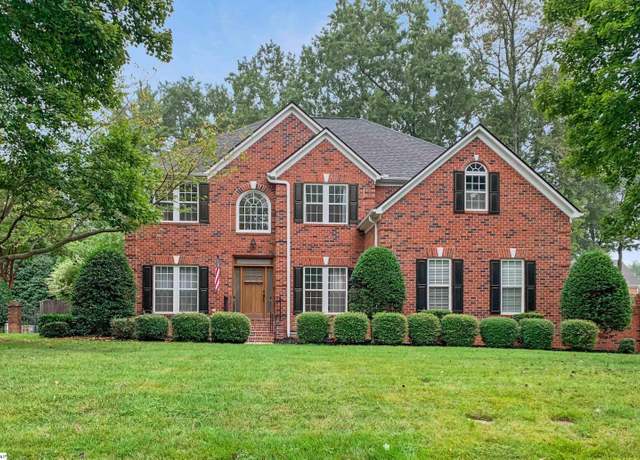 Property at 220 Huddersfield Dr, Simpsonville, SC 29681, 4 beds, 3.5 baths