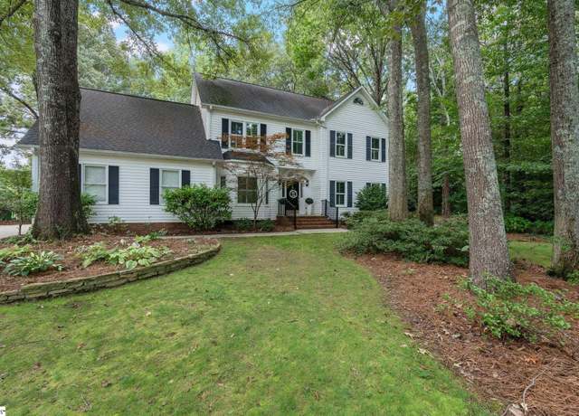 Property at 4 Sandstone Ct, Taylors, SC 29687, 5 beds, 3.5 baths