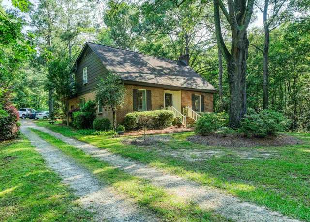 Property at 709 Calvert Ave, Clinton, SC 29325, 3 beds, 2 baths