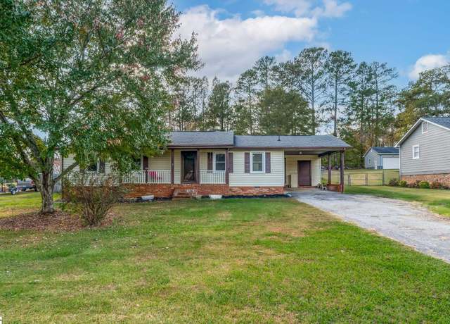 Property at 212 Whispering Pines Dr, Moore, SC 29369, 3 beds, 2 baths