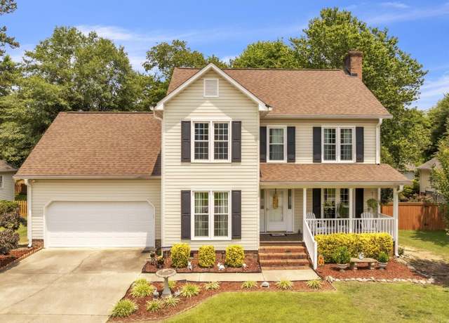 Property at 4 Brookford Ct, Greenville, SC 29615, 3 beds, 2.5 baths